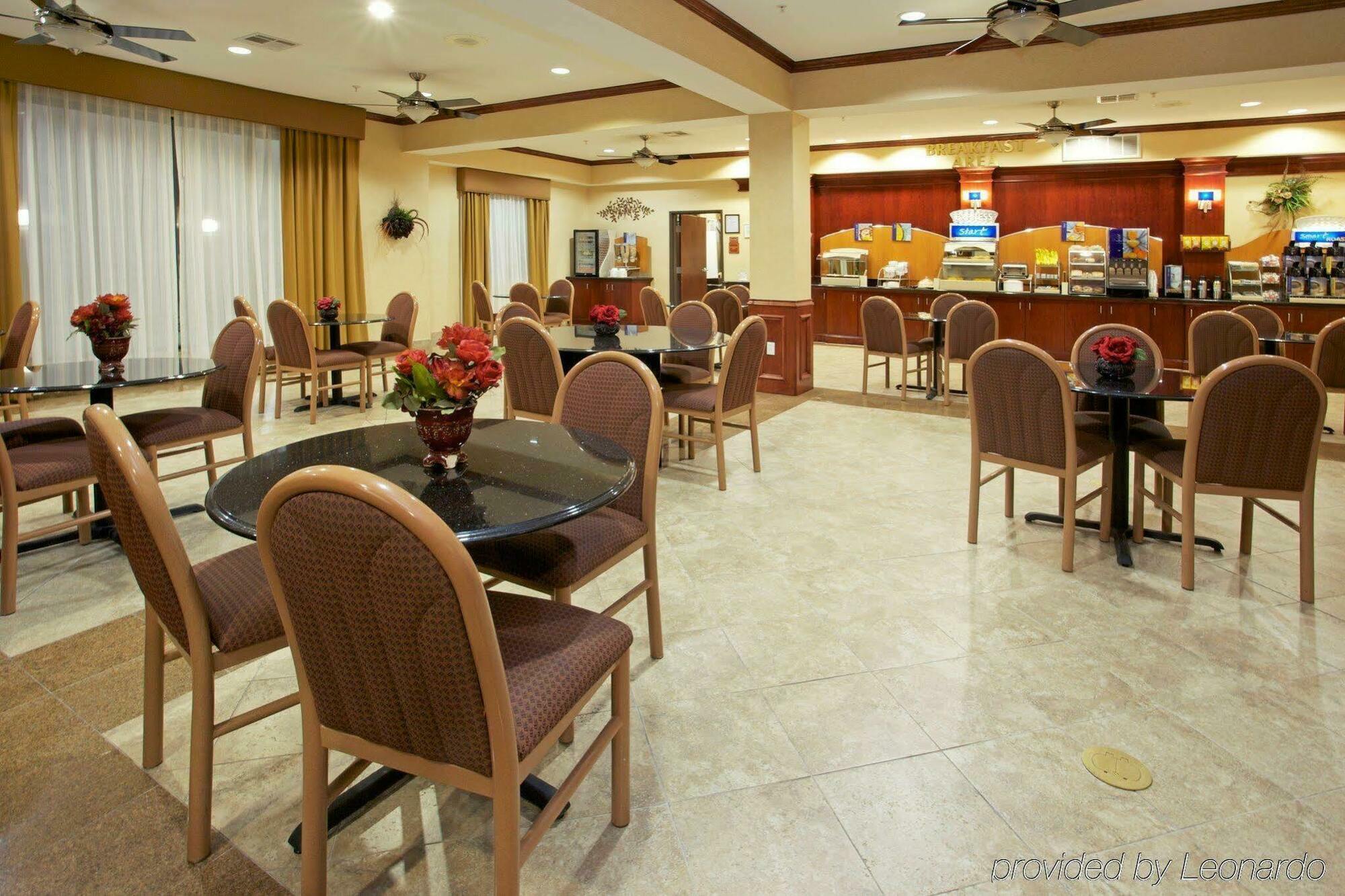 Holiday Inn Express & Suites Houston East By Ihg Εξωτερικό φωτογραφία